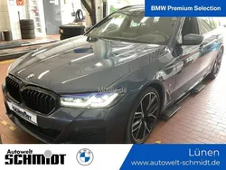 Blau Gebraucht 2022 BMW 540 Performance Kombi | 46.390 € (Fairer Preis)