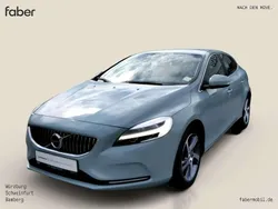 Blau Gebraucht 2018 Volvo V40 Inscription Kombi | 18.750 € (Teuer)