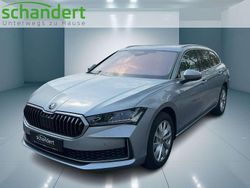 Pebble silber metallic (grau) metallic Neu 2025 Skoda Superb Selection Kombi | 35.950 € (Fairer Preis)