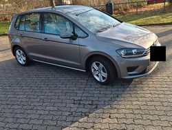 Grau Gebraucht 2015 VW Golf Sportsvan Van / Kleinbus | 13.000 € (Etwas zu teuer)