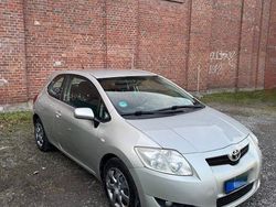 Silber Gebraucht 2007 Toyota Auris Limousine | 4.499 € (Guter Preis)