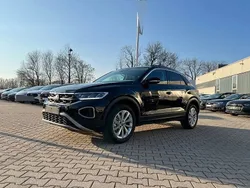 Schwarz Neu 2025 VW T-Roc Life SUV | 34.389 € (Fairer Preis)