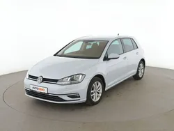 Weiß Gebraucht 2017 VW Golf VII Comfortline Limousine | 13.540 € (Fairer Preis)