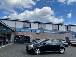 Schwarz Gebraucht 2014 Fiat Punto Evo Pop Kleinwagen | 2.950 € (Fairer Preis)