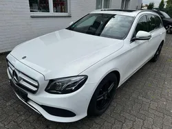 Weiß Gebraucht 2017 Mercedes E220 Avantgarde Limousine | 21.950 € (Superpreis)