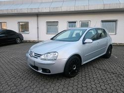 Grau Gebraucht 2006 VW Golf V Kleinwagen | 2.350 € (Guter Preis)