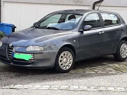 Grau Gebraucht 2004 Alfa Romeo 147 Distinctive Kleinwagen | 1.200 € (Fairer Preis)
