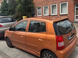 Orange Gebraucht 2006 Kia Picanto Kleinwagen | 1.990 €