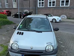Grau Gebraucht 2005 Renault Twingo Kleinwagen | 1.350 € (Fairer Preis)