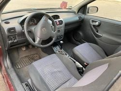 Rot Gebraucht 2004 Opel Corsa Limousine | 450 €