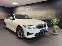 Alpinweiss iii Gebraucht 2021 BMW 330e Sport Line Kombi | 26.006 € (Fairer Preis)