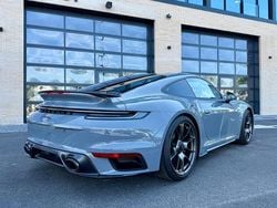 Grau Neu 2025 Porsche 911 Turbo | 298.111 € (Teuer)