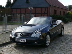 Smaragdschwarz metalliclack (metallic) Gebraucht 2004 Mercedes CLK240 Elegance Cabrio | 4.800 € (Guter Preis)