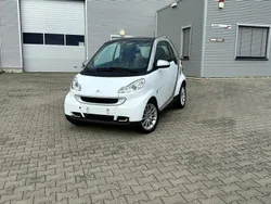 Weiß Gebraucht 2009 Smart ForTwo Coupé Coupé | 3.999 € (Fairer Preis)