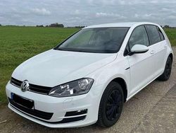 Weiß Gebraucht 2015 VW Golf VII LOUNGE Kleinwagen | 9.999 € (Fairer Preis)
