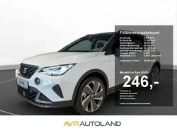 Nevada weiss metallic / magnet Gebraucht 2025 Seat Arona FR SUV | 26.992 € (Teuer)