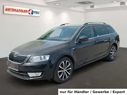 Schwarz Gebraucht 2015 Skoda Octavia Kombi | 7.699 € (Fairer Preis)
