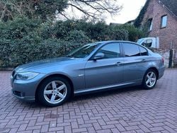 Grau Gebraucht 2009 BMW 320 Comfort Edition Limousine | 4.250 € (Superpreis)