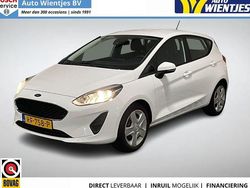 Weiß Gebraucht 2017 Ford Fiesta Trend Limousine | 6.451 € (Etwas zu teuer)