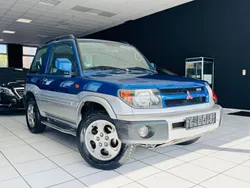 Blau Gebraucht 2000 Mitsubishi Pajero SUV | 4.490 € (Etwas zu teuer)