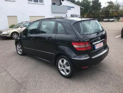 Schwarz Gebraucht 2008 Mercedes B200 Van / Kleinbus | 1.850 €