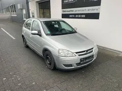 Silber Gebraucht 2006 Opel Corsa Cosmo Kleinwagen | 1.370 € (Fairer Preis)