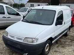 Weiß Gebraucht 2001 Citroën Berlingo Van / Kleinbus | 900 € (Guter Preis)