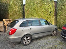 Gold Gebraucht 2014 Skoda Fabia Kombi | 3.500 €