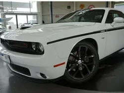 Weiß Gebraucht 2018 Dodge Challenger Coupé | 35.922 €