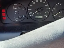 Gebraucht 1998 Mazda 323 Limousine | 250 €