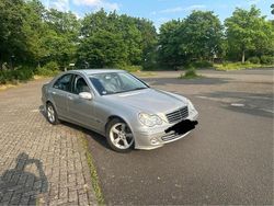 Silber Gebraucht 2005 Mercedes C220 Limousine | 4.290 € (Fairer Preis)