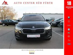 Schwarz Gebraucht 2021 Skoda Octavia Ambiente Kombi | 20.999 € (Teuer)