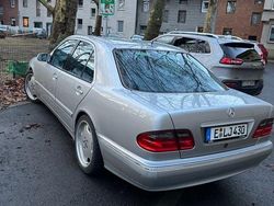 Silber Gebraucht 2001 Mercedes E430 Avantgarde Limousine | 7.900 € (Etwas zu teuer)