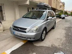 Silber Gebraucht 2009 Kia Carnival Van / Kleinbus | 4.000 €