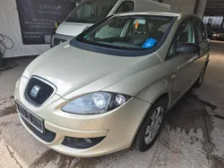 Gold Gebraucht 2004 Seat Toledo Reference Van / Kleinbus | 1.799 €