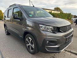 Grau Gebraucht 2021 Peugeot Rifter GT Van / Kleinbus | 26.900 € (Fairer Preis)