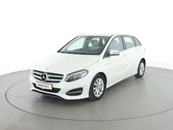 Weiß Gebraucht 2016 Mercedes B180 Style Van / Kleinbus | 15.300 € (Fairer Preis)