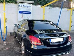 Schwarz Gebraucht 2014 Mercedes C220 Limousine | 16.000 € (Etwas zu teuer)