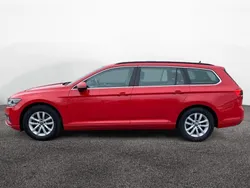 Rot Gebraucht 2021 VW Passat Business Kombi | 19.250 € (Superpreis)