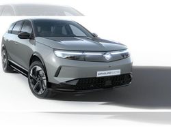Grau (grafik grau uni) Gebraucht 2025 Opel Grandland Electric SUV | 53.865 €