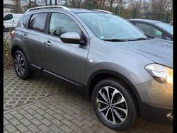 Grau Gebraucht 2011 Nissan Qashqai Comfort SUV | 5.799 € (Fairer Preis)