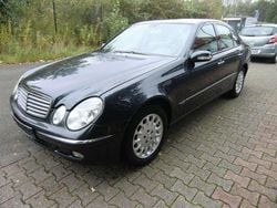 Smaragdschwarz metalliclack Gebraucht 2005 Mercedes E270 Limousine | 3.650 € (Guter Preis)