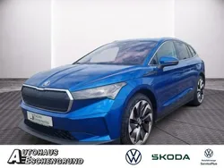 Blau (raceblau metallic) met. Gebraucht 2021 Skoda Enyaq iV Suite SUV | 32.789 € (Fairer Preis)
