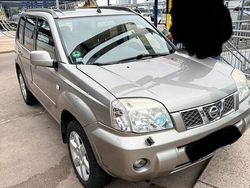 Grau Gebraucht 2007 Nissan X-Trail SUV | 3.500 €
