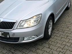 Silber Gebraucht 2011 Skoda Octavia Kombi | 2.400 € (Guter Preis)