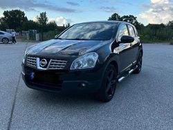 Schwarz Gebraucht 2009 Nissan Qashqai SUV | 4.980 € (Fairer Preis)