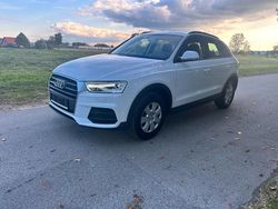 Weiß Gebraucht 2015 Audi Q3 Basis SUV | 14.900 € (Fairer Preis)