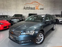Grau Gebraucht 2021 Skoda Superb Ambition Kombi | 31.900 € (Etwas zu teuer)