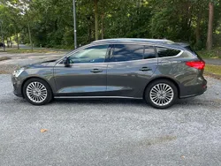 Grau Gebraucht 2019 Ford Focus Vignale Kombi | 17.400 € (Guter Preis)