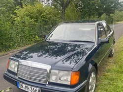 Blau Gebraucht 1992 Mercedes 230 Limousine | 8.200 €
